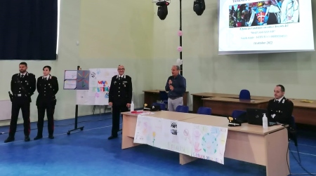 Rosarno, “Internet e le insidie della rete”. A scuola con i Carabinieri Proseguono gli incontri tra studenti e Arma dei Carabinieri incentrati sul tema della “Legalità” presso gli istituti scolastici dei comuni della piana di Gioia Tauro