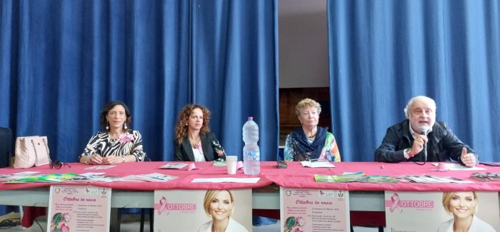 Una rosa per non dimenticare La giornata del 25 Ottobre è stata straordinaria per la comunità scolastica della Scuola Secondaria di I grado “G. Pascoli” di Taurianova