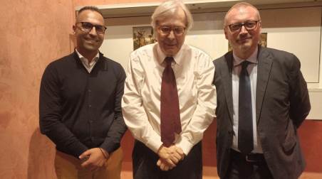 Visita di Sgarbi tra i Palazzi del Comune e della Città Metropolitana, proficuo incontro con Versace e Lizzi  "Reggio vuole aumentare la sua offerta culturale, la candidatura della Locride a Capitale della Cultura è un'occasione che non deve sfuggire"