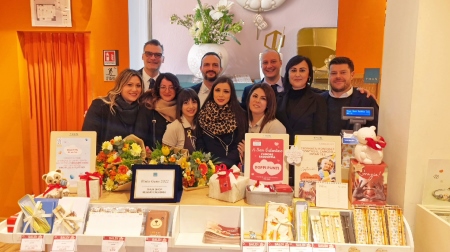 La Calabria trionfa nel contest “WINTER GAME”, organizzato da THUN Nel rush finale, a conquistare la vittoria è stato il THUN SHOP  Reggio Calabria, che ha raggiunto tale risultato grazie alla tenacia e alla determinazione dimostrata dallo staff durante tutte le settimane di sfida, non ultimo l’impegno a supporto del lancio delle nuove collezioni