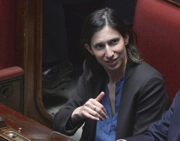 Immigrazione, Schlein “Si abolisca e si riscriva la legge Bossi-Fini”