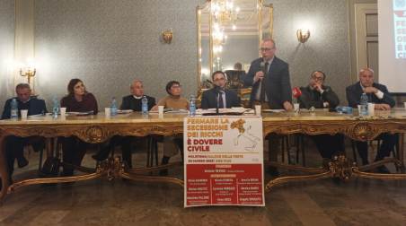 Autonomia differenziata, Versace a Polistena: “Bisogna scendere in piazza, abbiamo già atteso troppo” Il sindaco facente funzioni della Città Metropolitana ha preso parte al convegno promosso dall'Amministrazione comunale di Polistena "Fermare la secessione dei ricchi è dovere civile"