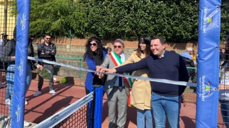 Scido, Inaugurato il centro sportivo con padel e calcetto Rientra nel programma di raggiungimento degli scopi di socializzazione, integrazione, partecipazione educazione e formazione, attraverso la riqualificazione degli impianti sportivi