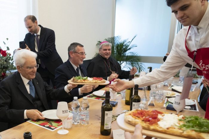 Autismo, Mattarella a Monza inaugura PizzAut