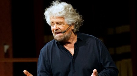 Tutto pronto per il ritorno in Calabria di Beppe Grillo Tre le date in Calabria: domani (11 aprile) al Teatro Comunale Grandinetti di Lamezia Terme, il 13 aprile al Teatro Garden di Rende, il 14 aprile al Teatro Vittoria di Diamante, inizio show ore 21:00