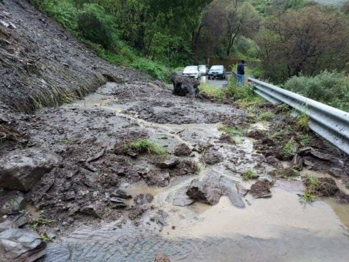 Maltempo nel messinese, Antillo rimasta isolata per le frane