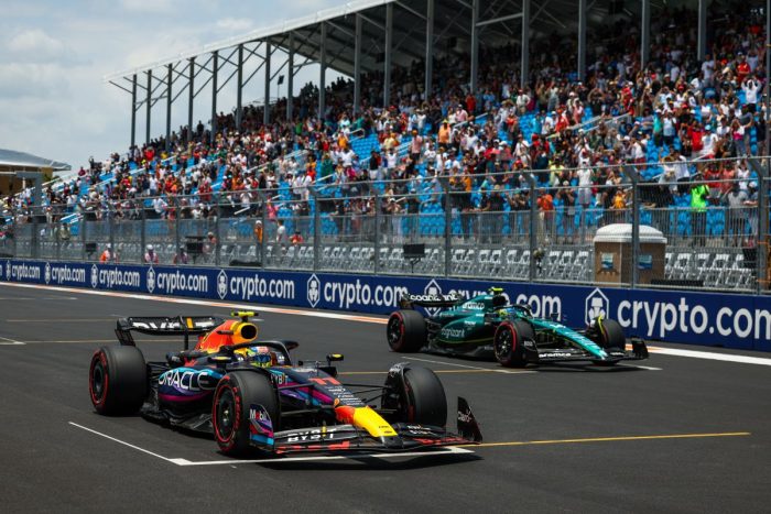 Perez in pole a Miami davanti ad Alonso, Sainz terzo