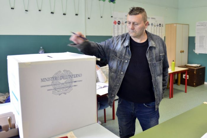 Exit poll, a Catania Trantino al 62-66%, a Trapani testa a testa