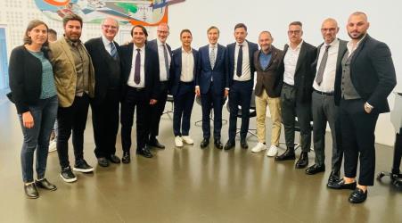 Giro Ciclistico della Città Metropolitana: al Delegato allo Sport Giovanni Latella il premio Fairplay&Football per la buona amministrazione sulle tematiche sportive La cerimonia di consegna della quarta edizione del premio si è svolta nei giorni scorsi all'Auditorium San Francesco della Città di Segrate