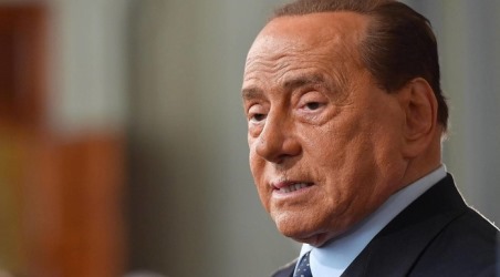 Morte Silvio Berlusconi. Tantissimi i messaggi di cordoglio per la scomparsa dell’ex premier Le istituzioni unite nel ricordo di un leader politico che ha scritto un'era di storia italiana. Occhiuto, "Grazie presidente, grazie di tutto"