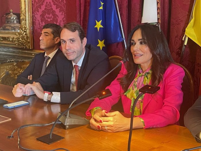 Maria Grazia Cucinotta testimonial di uno spot sulle qualità del pescato siciliano