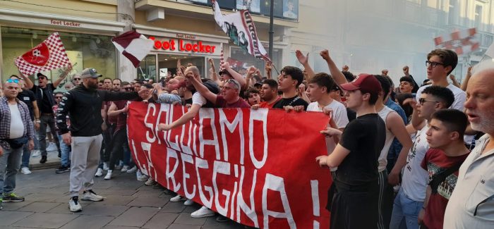 Reggina 1914, lunedi la protesta in piazza Italia dei tifosi amaranto L'incontro fissato alle ore 21,00 in piazza Italia a Reggio Calabria