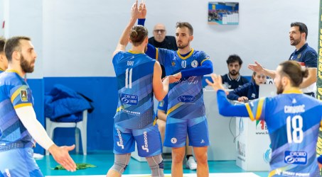 OmiFer, l’ultima preziosa riconferma si chiama Davide Pellegrino Pellegrino ha iniziato a giocare a pallavolo nell’Avis Villa Igeo, prima di essere scoperto dalla Materdomini Volley di Castellana Grotte