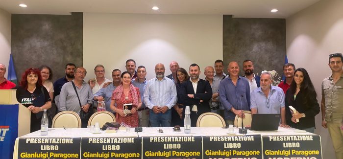 Presentato a Lamezia Terme, libro “Moderno sarà Lei” di Gianluigi Paragone