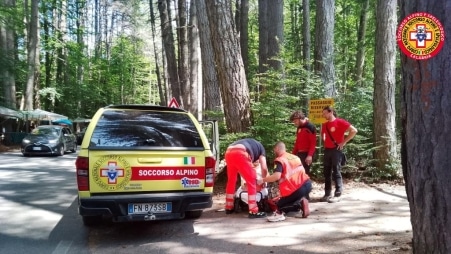 Salvata una donna che si era infortunata durante un’escursione nel Reggino L'attivazione della procedura di geolocalizzazione attraverso l'invio di un Sms Locator, inviato dalla Centrale Operativa di Torino del Soccorso Alpino e Speleologico, ha permesso ai tecnici della Stazione Alpina Aspromonte di individuare e raggiungere prontamente la donna