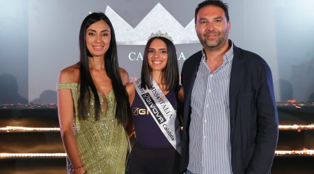 Miss Italia Calabria ha incoronato Miss Sport Givova Calabria 2023 Sotto il suggestivo manto stellato che sovrasta i Laghi di Sibari, la ventitreesima tappa di Miss Italia Calabria ha catturato l'attenzione di un'ampia platea