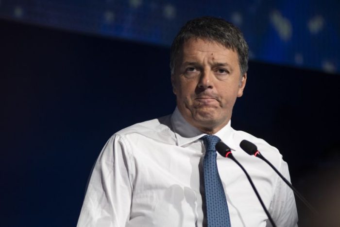 Renzi “Sui migranti Meloni sta perdendo la faccia”