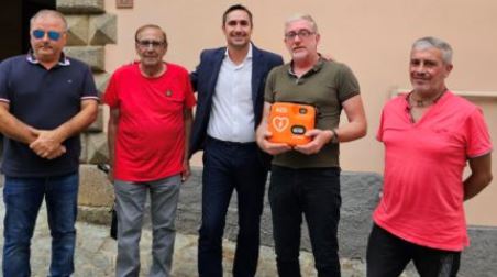 Ernesto Alecci dona un defibrillatore a Torre di Ruggiero La Festa della Madonna delle Grazie di Torre di Ruggiero rappresenta una tradizione bellissima a cui sono personalmente molto legato