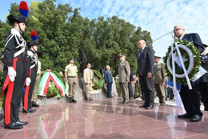 Eccidio di Cefalonia, omaggio di Crosetto ai militari italiani uccisi