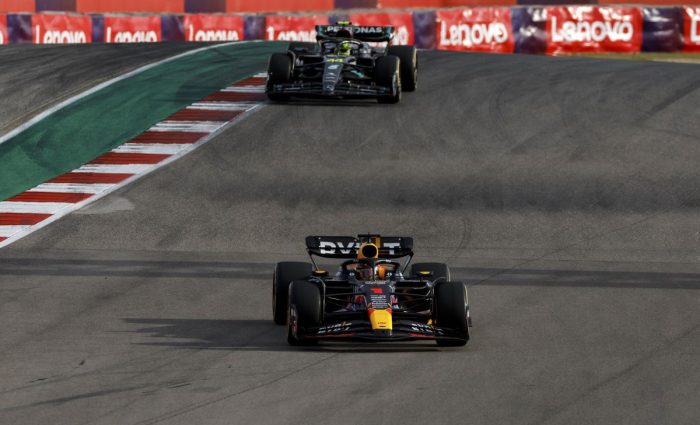 Verstappen vince il Gp Usa su Hamilton e Norris, Sainz 4°