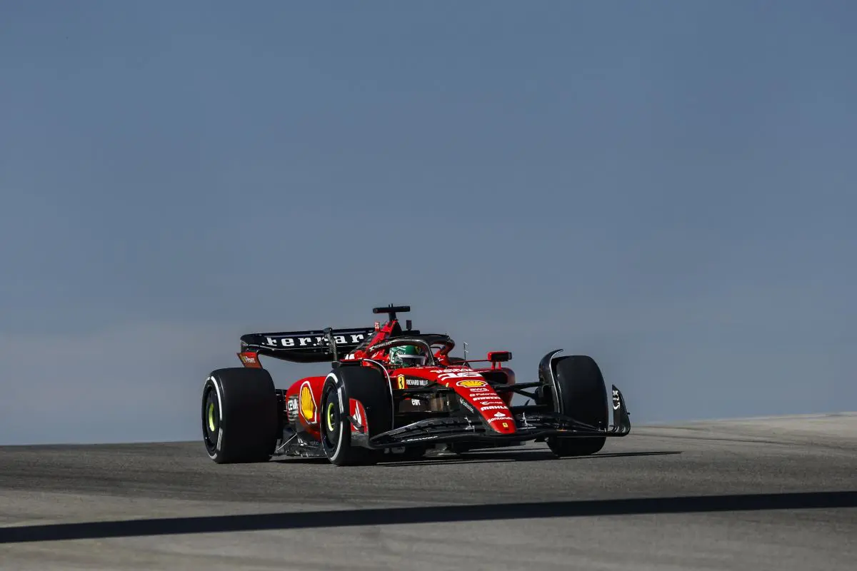 Prima fila tutta Ferrari in Messico, pole Leclerc su Sainz