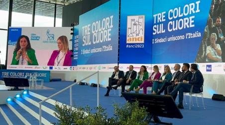 Genova, assemblea nazionale dell’Anci, Succurro rilancia sulle energie rinnovabili "Provincia di Cosenza già avanti, ma occorre snellire le procedure" 