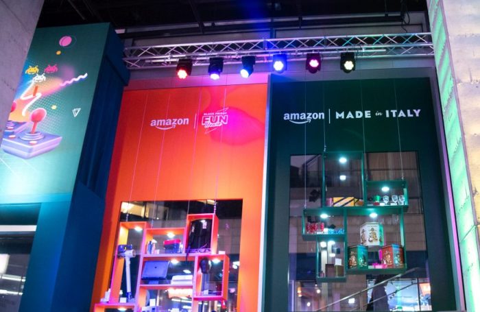 Black Friday, apre a Milano la “Fun House” di Amazon