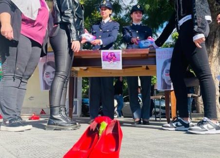 La Polizia di Stato a Reggio Calabria e Provincia nell’ambito della giornata internazionale per l’eliminazione della violenza contro le donne Nel 2023 vengono contati almeno 85 casi giornalieri di donne vittime di reato. Solo nel primo semestre, si contano 59 donne vittime di omicidio volontario