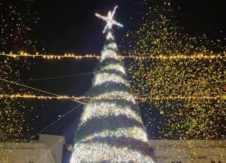 In Piazza Duomo acceso l’albero di Natale di Reggio Calabria Il Sindaco Giuseppe Falcomatà: "Inizia la magia del Natale, con un'attenzione rivolta a tutti"