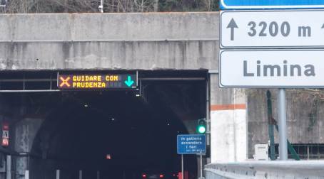 Sospesa la chiusura notturna della Sgc “Jonio-Tirreno” per questo fine settimana Al fine di favorire il regolare afflusso e il deflusso dei veicoli e dei bus in occasione del Pellegrinaggio Madonna dello Scoglio a Placanica 