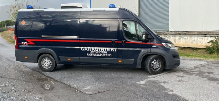 Tortora (CS), i Carabinieri deferiscono in stato di libertà un soggetto trovato in possesso di manufatti esplosivi illegali