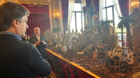 Inaugurato a Palazzo Alvaro il Presepe artistico della Città Metropolitana opera del maestro Vincenzo Papalia Il sindaco Giuseppe Falcomatà: "Opera che racconta la nostra storia e la nostra identità. Mi auguro sia vissuto e visitato soprattutto dai giovani"