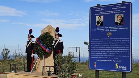 Commemorati i due carabinieri assassinati ferocemente in un agguato mafioso, il taurianovese Antonino Fava e Vincenzo Garofalo Nella notte del 18 gennaio 1994, durante un servizio esterno,  effettivi all’Aliquota Radiomobile della Compagnia di Palmi, insospettiti da un’auto, si avvicinarono per effettuare un controllo e fu allora che dalla vettura vennero sparati numerosi colpi di arma da fuoco all’indirizzo dei militari