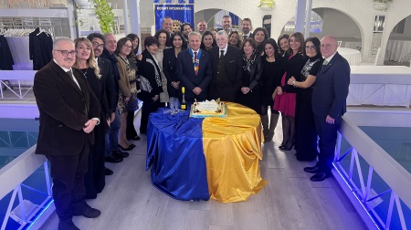 Rotary club Reggio Calabria Est, “Premio Professionalità 2024” al Dott. Vincenzo Pedone Pedone, accompagnato dalla moglie Marina Corigliano, ha illustrato ai rotariani i rapporti intercorsi tra “cosa nostra” siciliana e la ‘ndrangheta calabrese