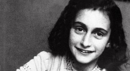 La proposta dell’Anpi per l’intitolazione del parco giochi Locri ad Anna Frank La Memoria è il privilegio che dobbiamo profondere alle future generazioni affinché non debbano misurare sulla loro pelle la crudezza di quella storia disonorata dai soprusi, dalla violenza, dalla dittatura, dai diritti soppressi