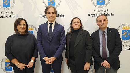 Il sindaco Falcomatà ha decretato la nomina di ulteriori tre Assessori per il completamento della Giunta comunale di Reggio Calabria Pubblicati i decreti ufficiali per gli Assessori Domenico Battaglia, Anna Briante e Lucia Nucera che guideranno rispettivamente gli assessorati "Città trasparente", "Città consapevole" e "Città inclusiva e solidale"