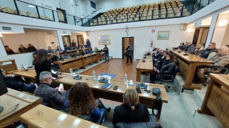 Candidatura Capitale del Libro, Taurianova fa squadra: avviato confronto con associazioni, scuole, librai, editori e scrittori L’assessore Fedele: Pronti a moltiplicare l’entusiasmo grazie al titolo. Il sindaco Biasi: Tutta la Calabria si sente in corsa per un rinascimento culturale possibile  