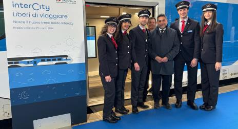 Il vicesindaco di Reggio Calabria Paolo Brunetti alla presentazione del nuovo treno ibrido Intercity di Trenitalia: “Un bel segnale, ma serve alta velocità ferroviaria” "E' un bel segnale per l'utenza, per per la città, per l'area metropolitana e ovviamente per tutta la Calabria. Questi nuovi treni, innovativi e più confortevoli