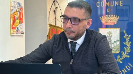 Michele Conìa: “Italia a due velocità anche nel risparmio” Commento del sindaco di Cinquefrondi sui dati del Centro Studi delle Camere di Commercio "Guglielmo Tagliacarne"