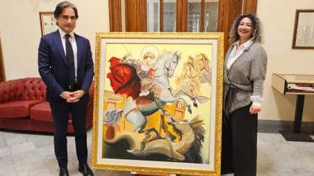 Al Palazzo Municipale un dipinto di San Giorgio dell’artista Fabrizia Ghione: “Sono innamorata di questa città, qui ho trovato una comunità” Nell'approssimarsi della festa del Santo patrono di Reggio Calabria, il sindaco Giuseppe Falcomatà ha ricevuto l'omaggio dell'artista torinese che ormai da lungo tempo si è trasferita in riva allo Stretto. "Siamo grati per questo dono che rappresenta il segno della vittoria del bene sul male"