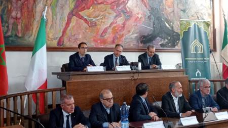 Convegno su valori religiosi e cittadinanza a Polistena. Il sindaco Tripodi:”La politica adotti lo jus soli” Nel corso dell' incontro, il sindaco Michele Tripodi ha rivendicato i risultati raggiunti nel campo dell' immigrazione e dell' accoglienza nel suo comune ed ha affermato che la politica dovrebbe promuovere il c.d. "jus soli" ovvero l' acquisizione della cittadinanza italiana per nascita