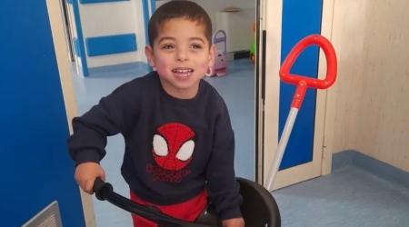 Una storia commovente. Yassine il “piccolo guerriero” La madre arrivò a Taurianova qualche mese prima del parto e con un altro bambino all'epoca di 5 anni disconoscendo completamente la patologia cardiaca del bimbo