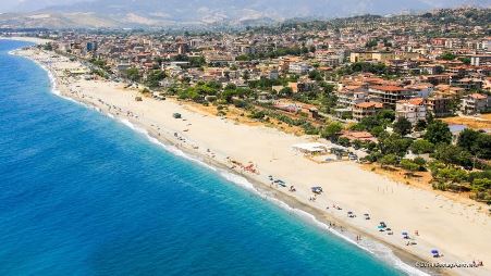 Bovalino:spiagge inaccessibili ai disabili e inesistenza parcheggi -Segnalati alle Autorità preposte La segnalazione e' stata inviata alla Garante della persona Disabile del Comune  e per conoscenza al Garante Regionale,al sindaco e a tutti i capigruppo consigliari