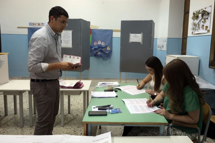 Ballottaggi, al centrosinistra Bari, Firenze, Cremona, Perugia. Il centrodestra vince a Rovigo, Lecce, Caltanissetta