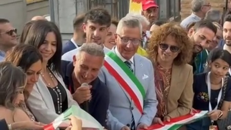 Infiorata da record, per il sindaco Biasi il gemellaggio con Taurianova Capitale ha pagato Libri e arte effimera stanno facendo della città una destinazione turistica regionale immancabile grazie al modello su cui stiamo investendo       