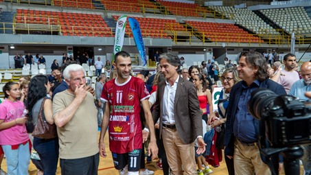 Trionfo Domotek al Palacalafiore, il plauso di Falcomatà e Latella: una compagine che fa da stimolo all’intero movimento sportivo reggino Il sindaco ed il consigliere delegato presenti alla finale playoff dominata dagli amaranto