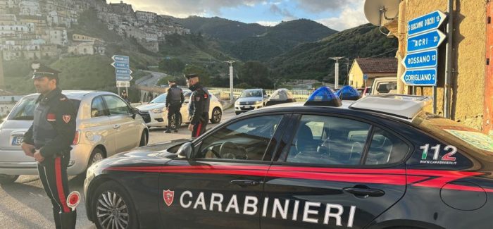 Il FATTO in Calabria. “Apri siamo i Carabinieri” e poi lo accoltellano I Carabinieri effettuano due fermi di P.G. per tentato omicidio