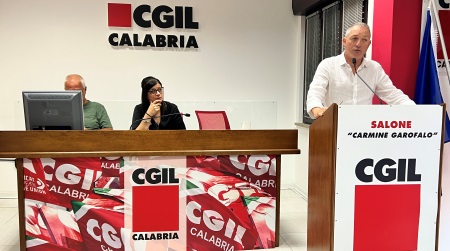 Autonomia Differenziata, Sposato: “Occhiuto impugni il provvedimento e firmi per il referendum” La posizione del presidente della Regione Calabria Roberto Occhiuto che chiede una moratoria per le intese regionali, in assenza di copertura finanziaria dei Lep, è apprezzabile ma non è un ripensamento sui danni che produrrà al Paese