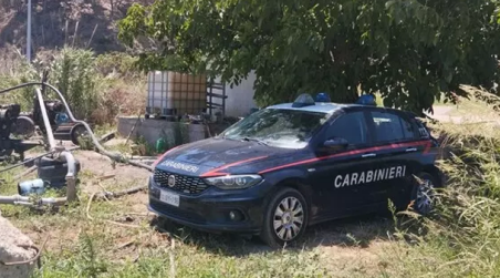 Scoperti allacci abusivi a rete idrica in Calabria, denunciati 3 responsabili Gli allacci abusivi sono stati individuati dai militari che, in collaborazione con il Consorzio di bonifica "Calabria"