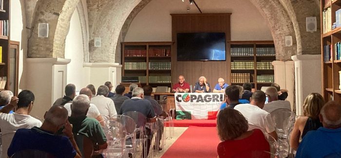 Locri, allarme siccità, Copagri incontra amministratori e agricoltori Il presidente Macrì: «C’è piena sintonia con imprenditori e sindaci per un tavolo di confronto urgente con la Regione Calabria ed il Ministero delle Risorse agricole»